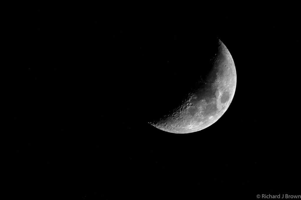 Waxing Crescent Moon by rjb71