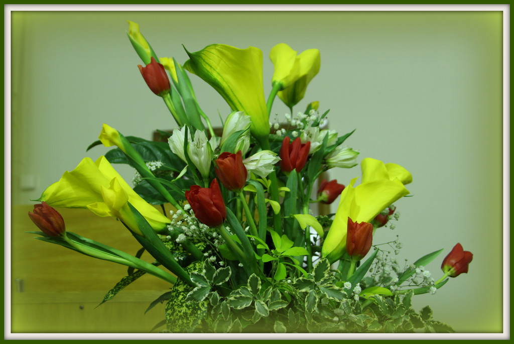 Floral arrangement by busylady