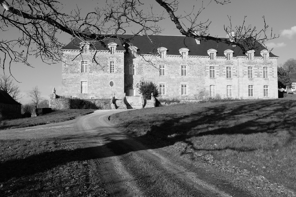 OCOLOY Day 28: Château de Couëllan, Brittany by vignouse