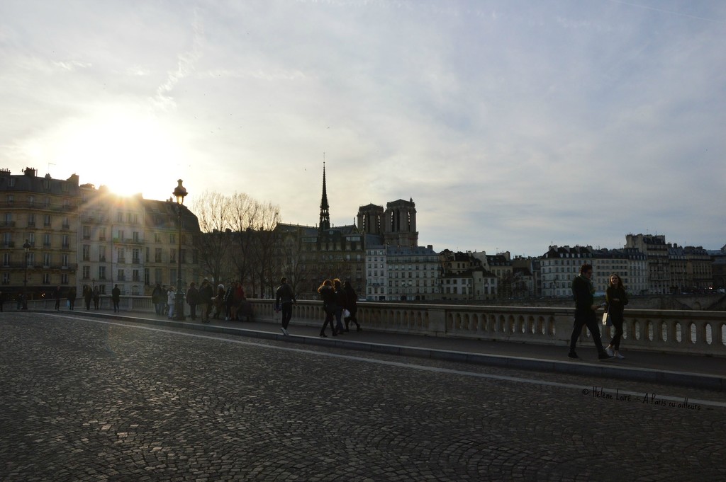 Strolling by parisouailleurs