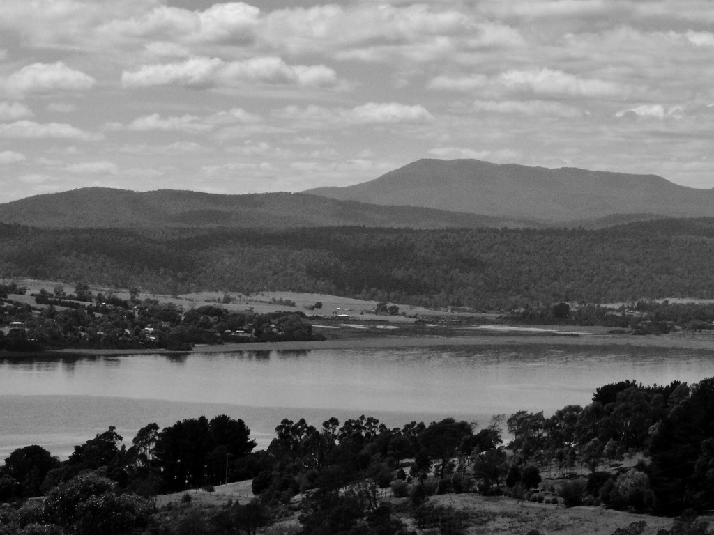 Tamar Valley by wenbow