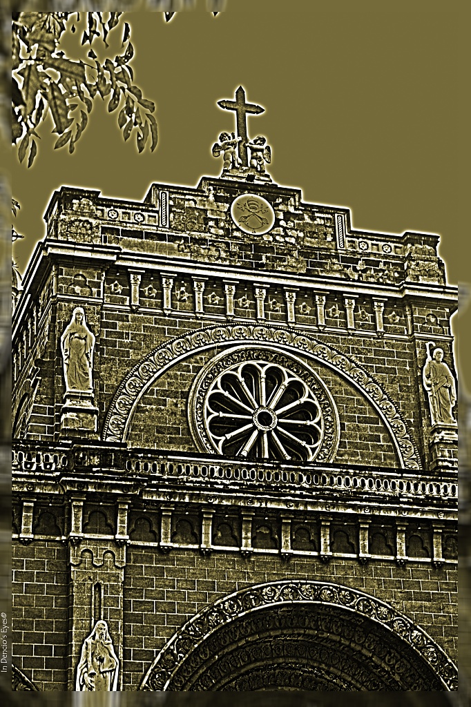 "Manila Cathedral" by iamdencio