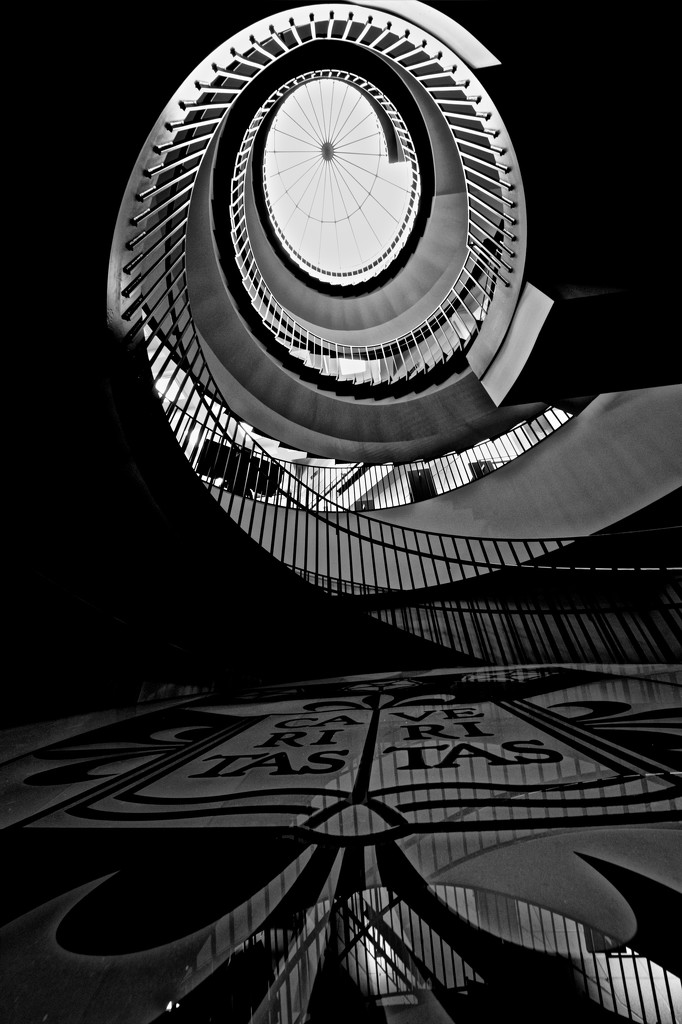 Dominican Spiral Stairwell by jyokota