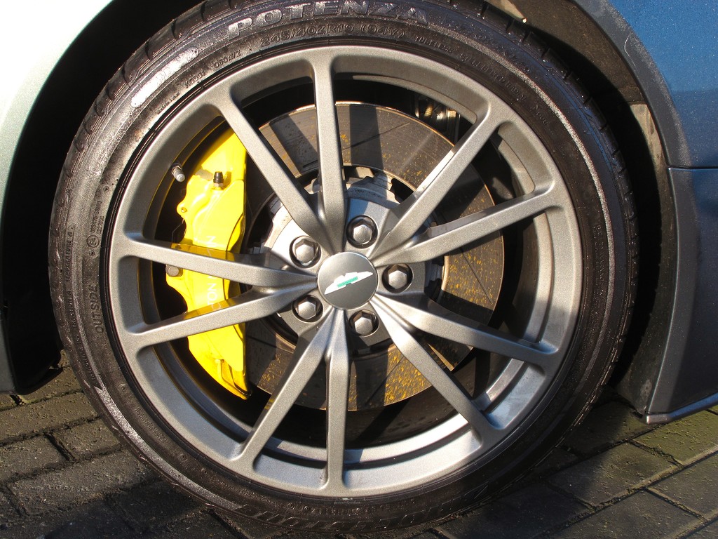 Aston Martin Wheel by davemockford