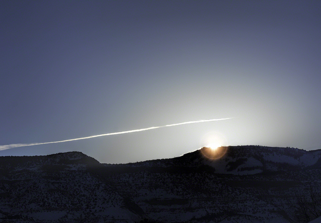 Sunrise over Grand Mesa by evalieutionspics