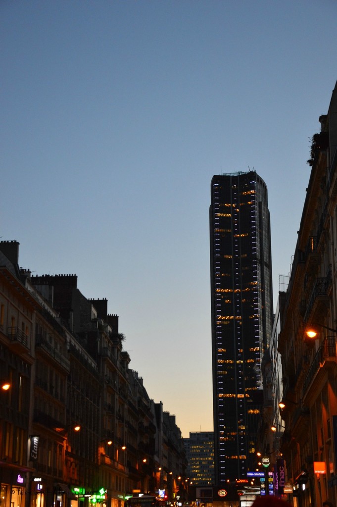 Tour Montparnasse by parisouailleurs