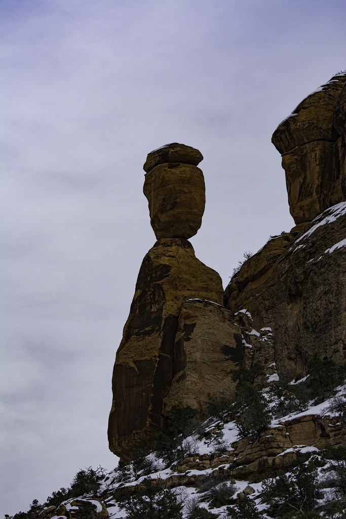 Balance Rock at Colorado National Monument by evalieutionspics