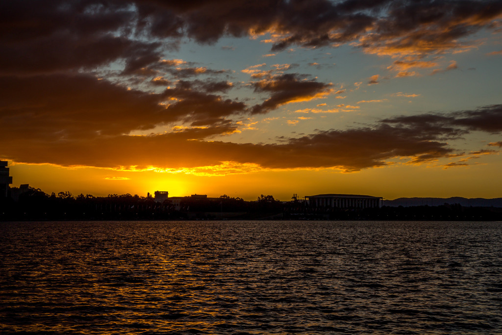 Sunset over Questacon, High Court and National Library by pusspup