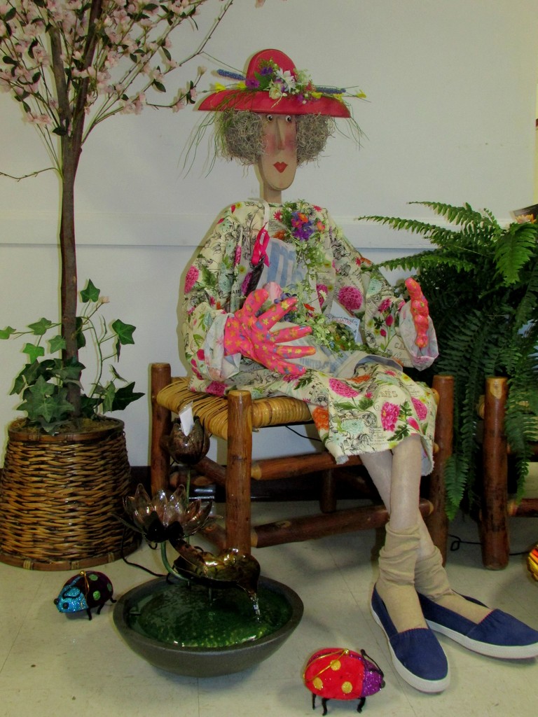 Garden Lady  by tunia