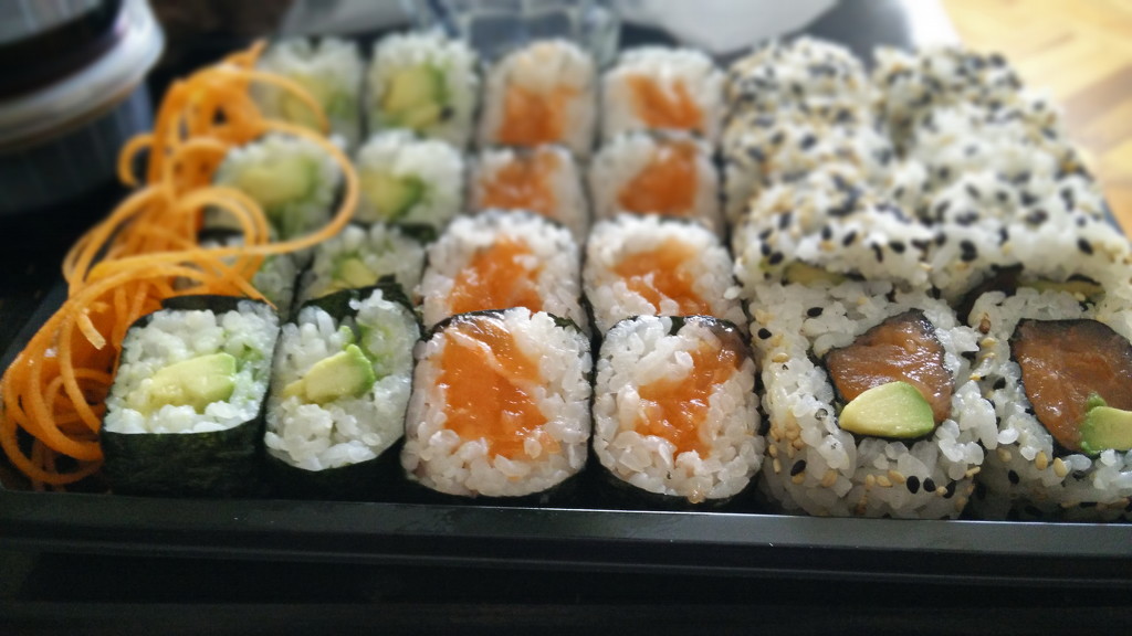 Sushi by petaqui
