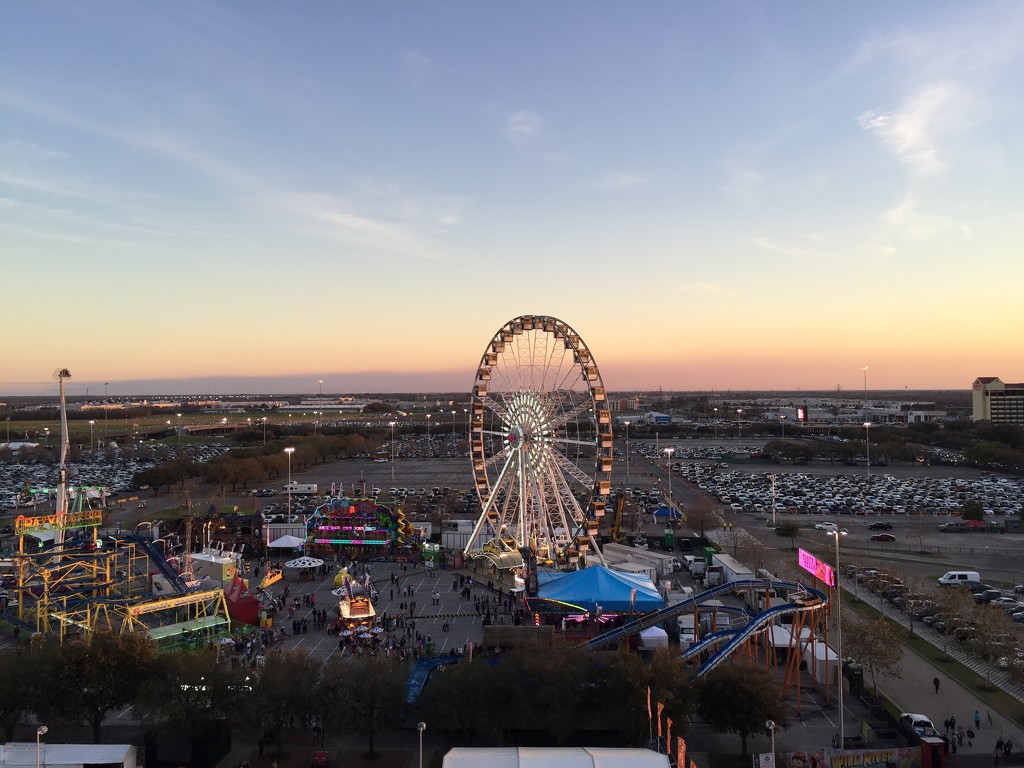Houston Rodeo carnival view by kdrinkie