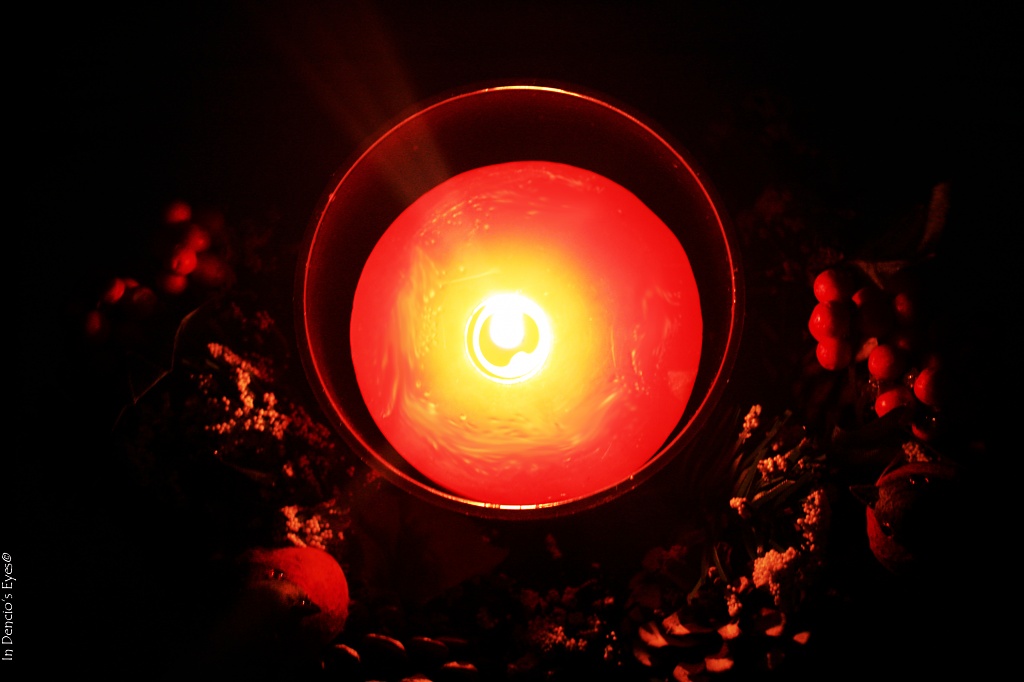 A Christmas Light by iamdencio