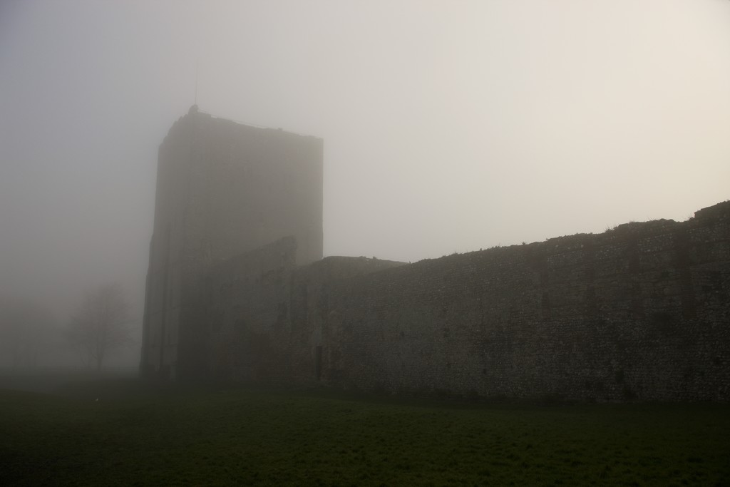 Castle in the Mist by davemockford