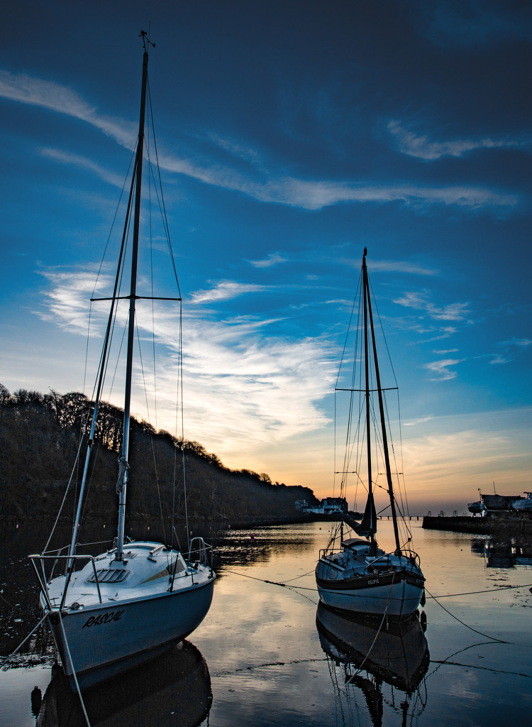 Sun up at Aberdour Harbour by frequentframes