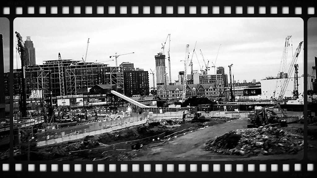 Rebuilding London by megpicatilly