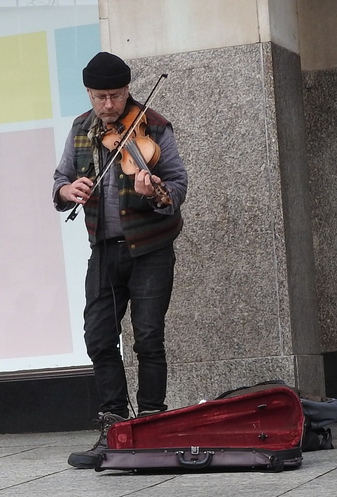 Violinist by oldjosh