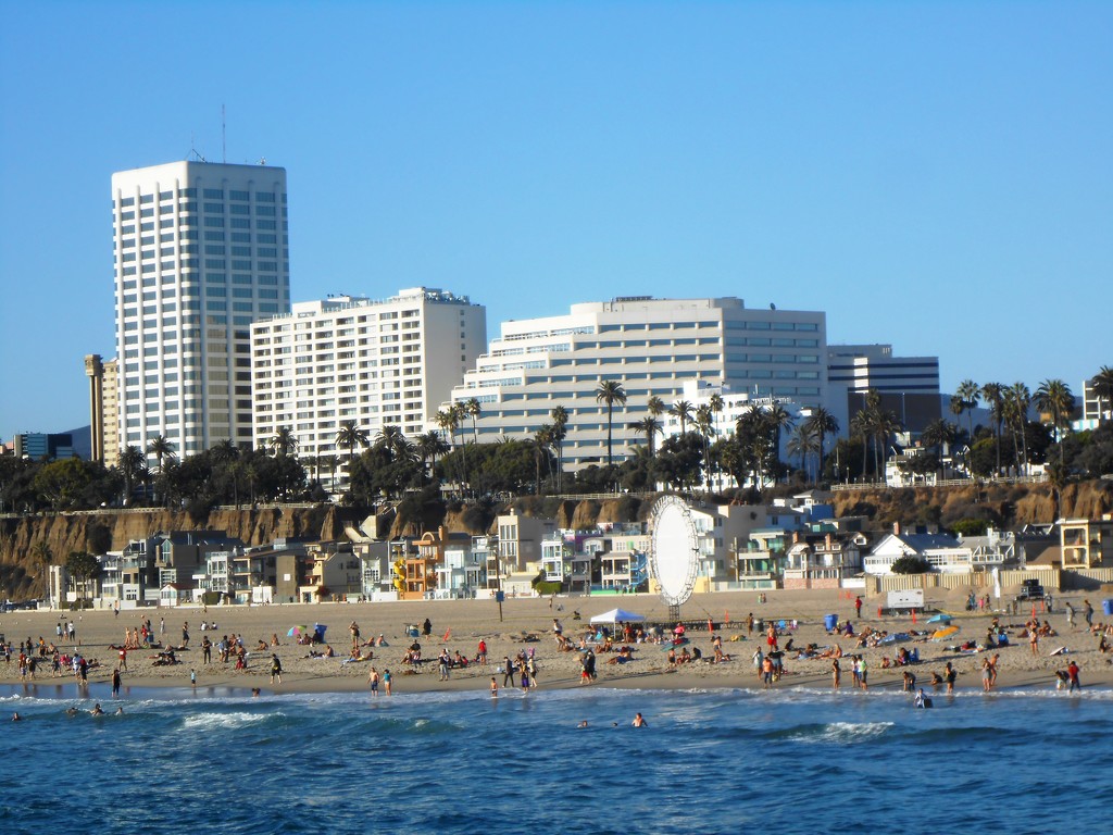 Santa Monica Beach by jnadonza