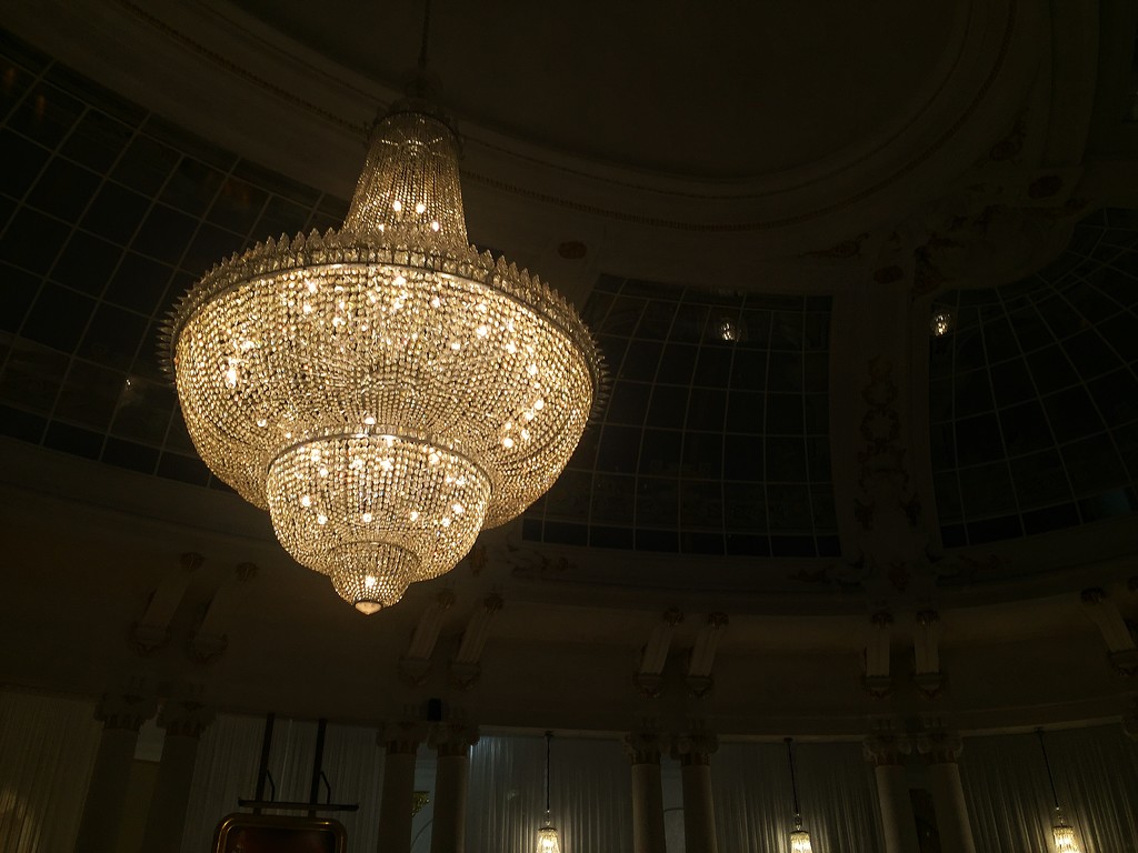 Big chandelier  by cocobella