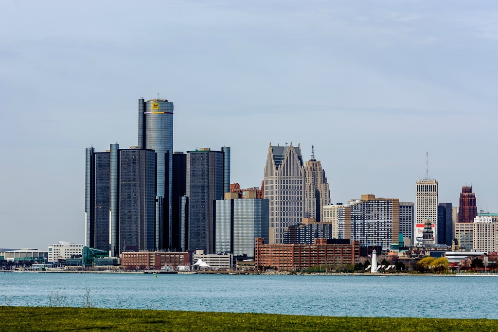 Detroit Skyline by jackies365