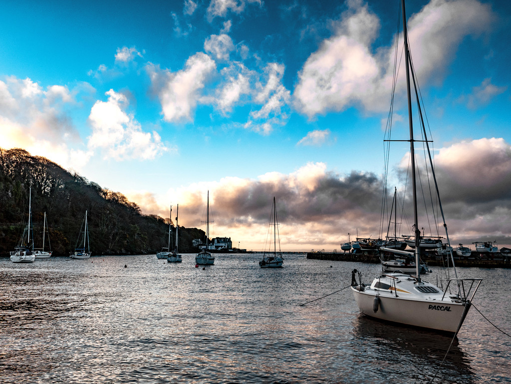 Aberdour harbour on a Monday morning by frequentframes