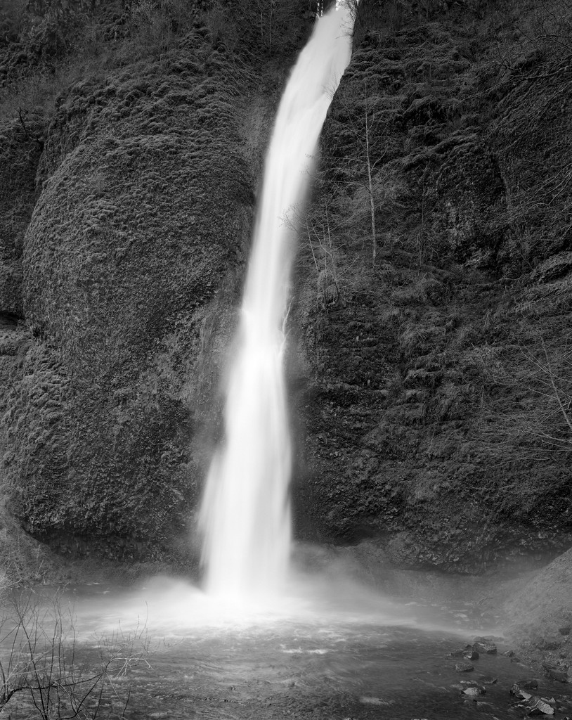 Horsetail Falls by peterdegraaff