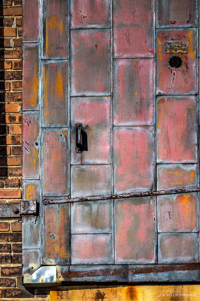 Rusty Door by jae_at_wits_end
