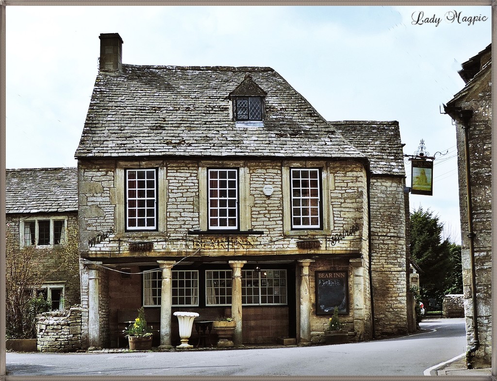 An Old English Pub by ladymagpie