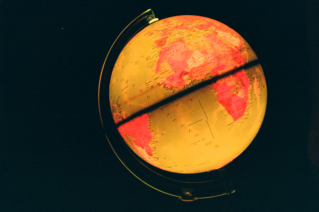 Globe lamp by jborrases
