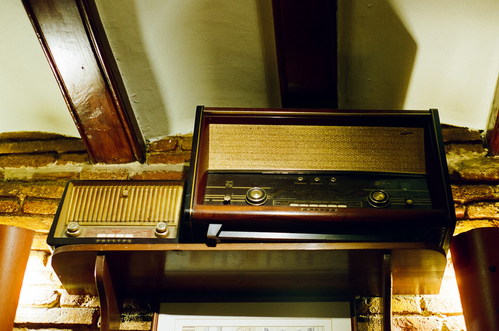 Old radio by jborrases