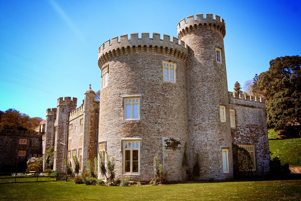 Caerhays Castle by swillinbillyflynn