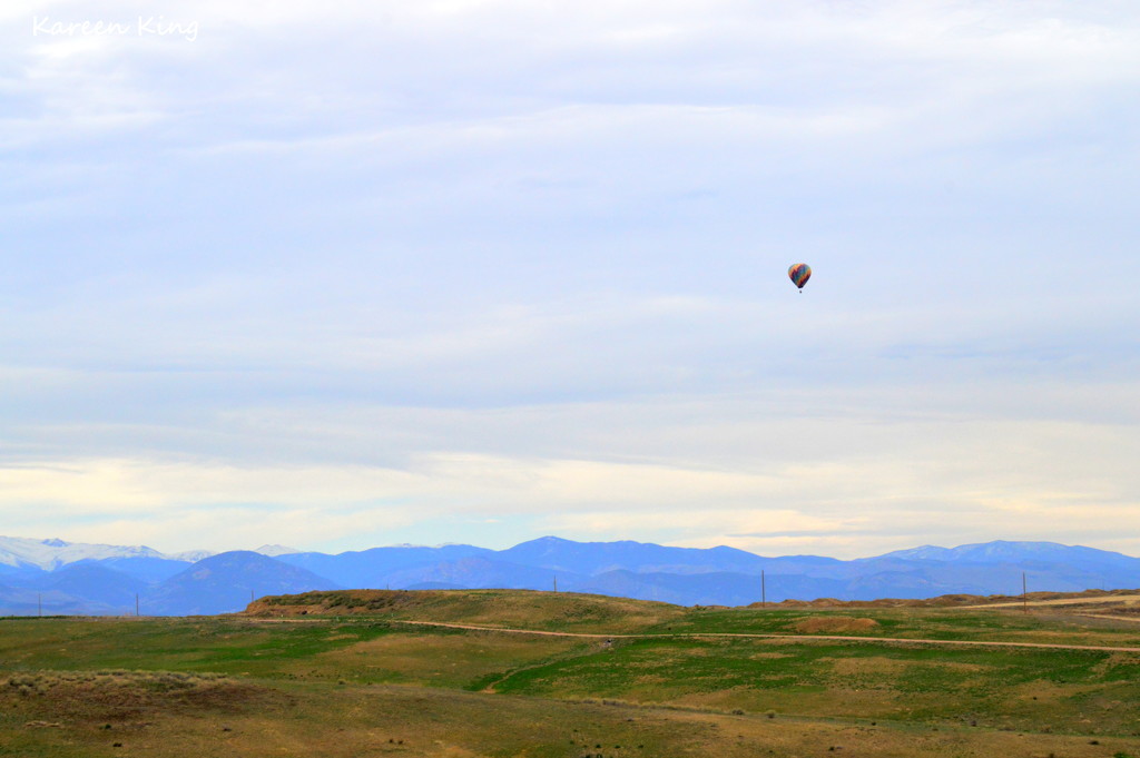 Balloon Ride over the Mountains by kareenking