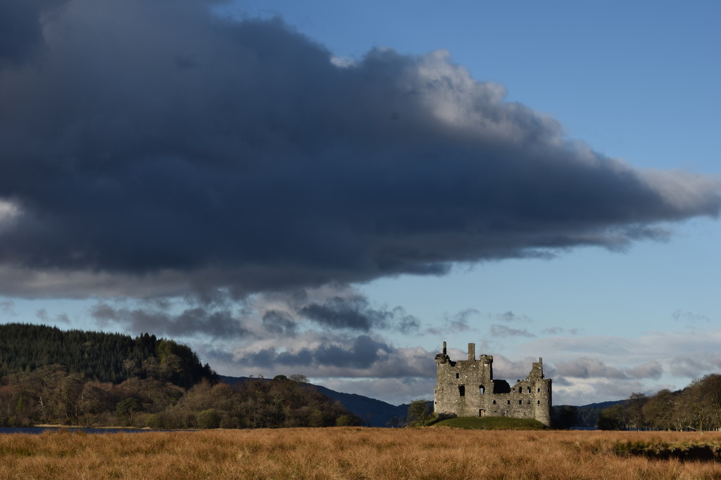 Kilchurn Castle by christophercox