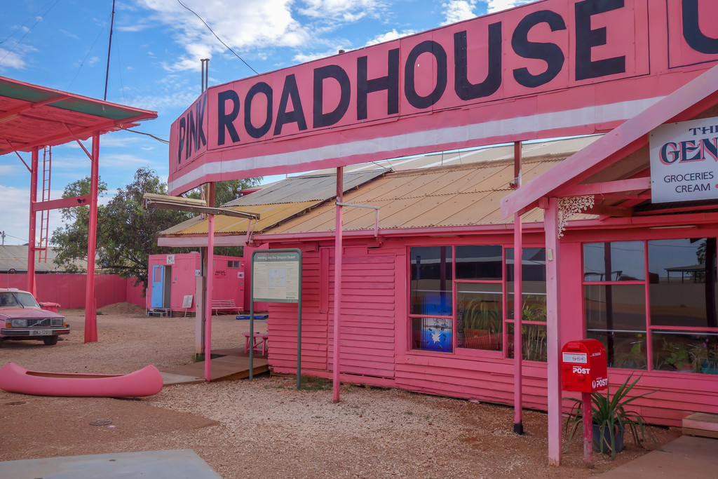 The Pink Roadhouse by pusspup