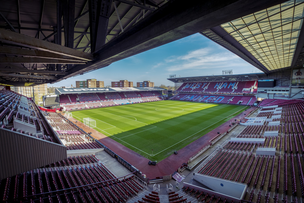 Day 111, Year 4 - High Wide At West Ham by stevecameras