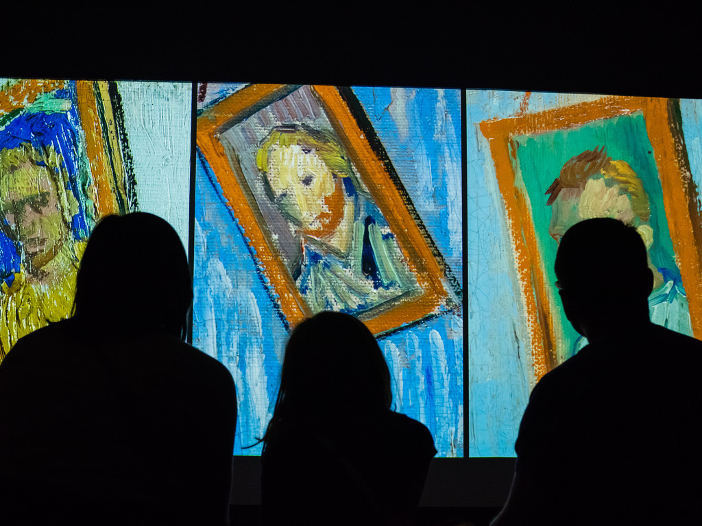Viewing Van Gogh by rosiekerr