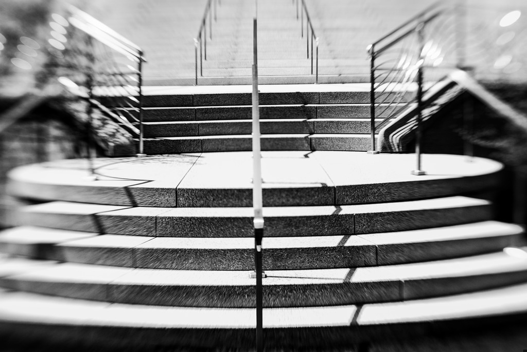 Lensbaby and Architecture Don't Mix Well by taffy