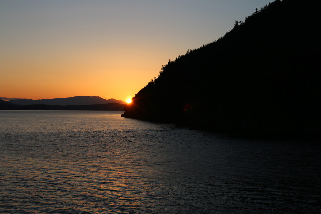 Gulf Islands end of the day. by hellie