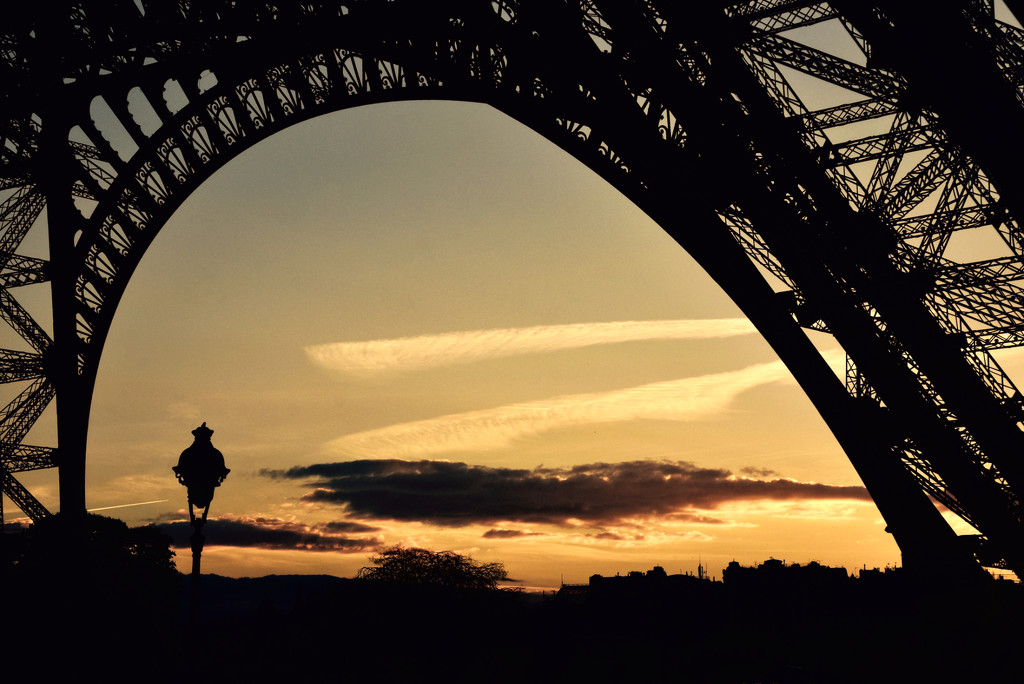 Sunset, Paris by vera365