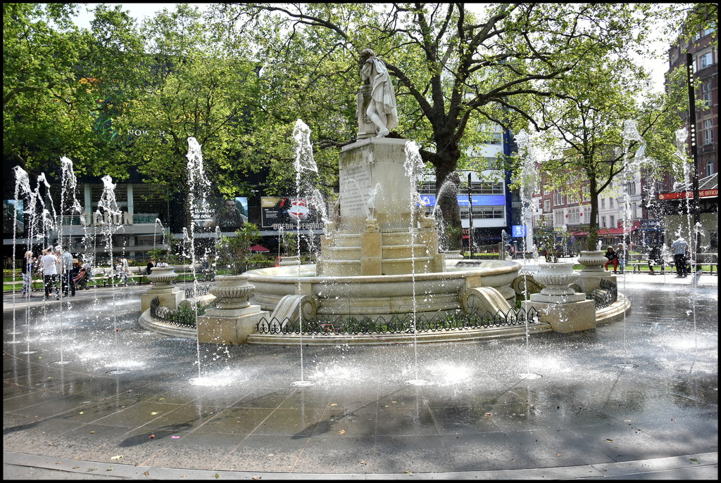 Fountain in Leicester Square by rosiekind