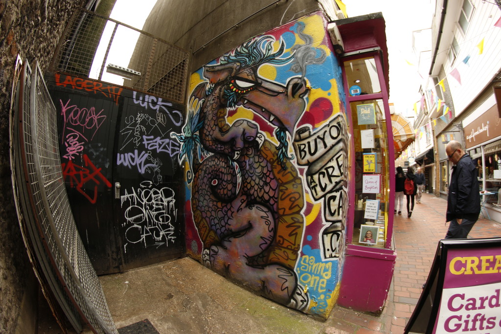 Graffiti Brighton by bizziebeeme