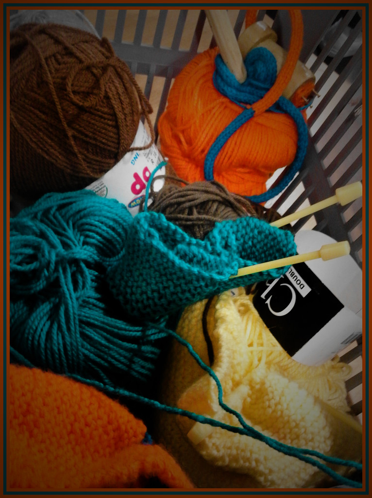 knitting.... by sdutoit