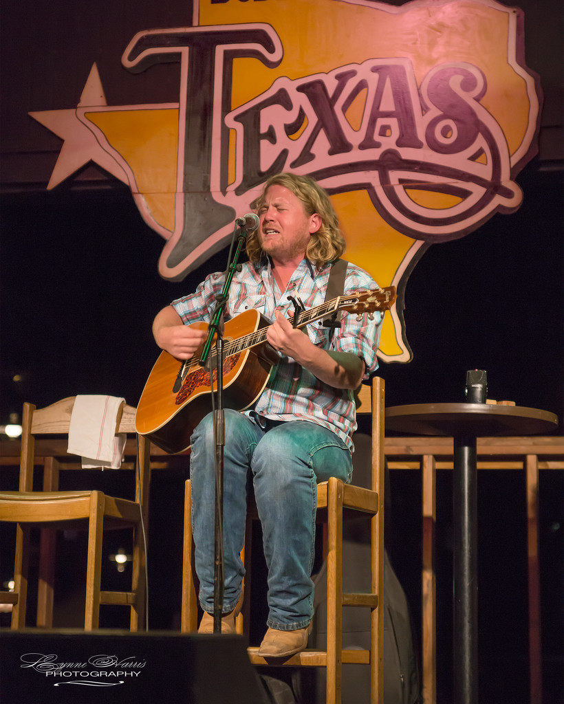 Texas Red Dirt Radio Show at Billy Bob's by lynne5477