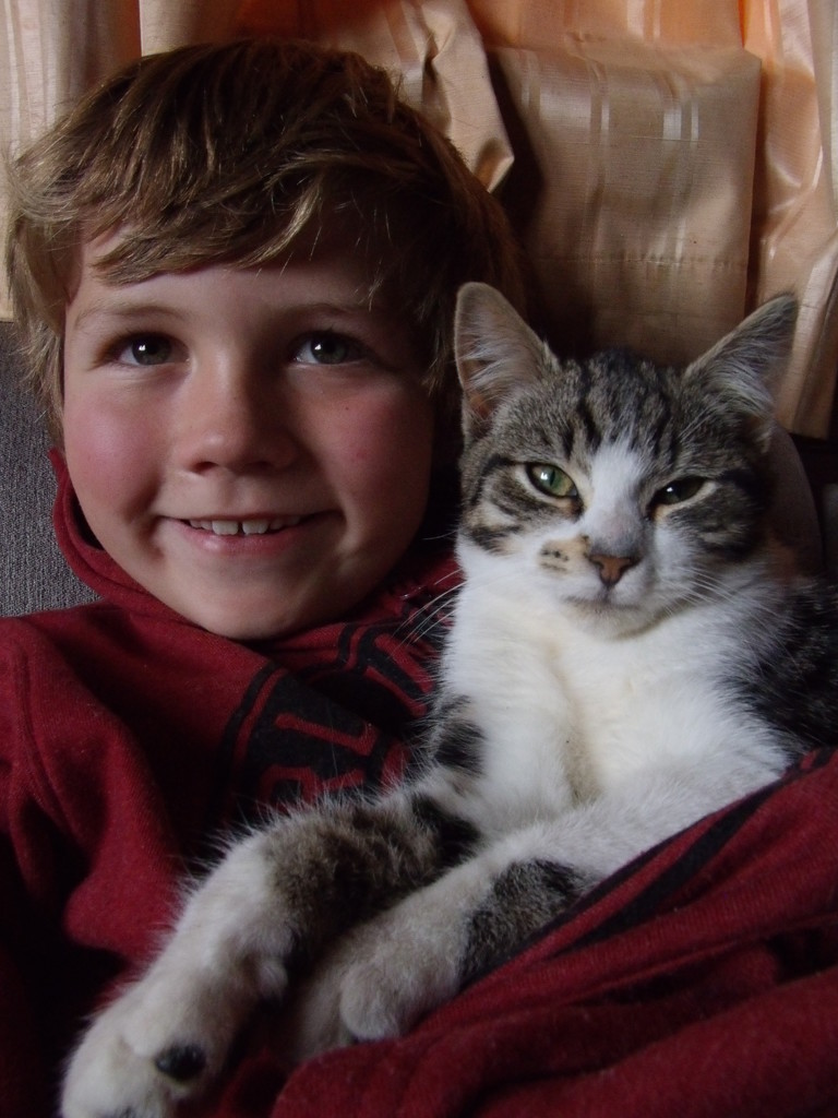 The kid & his cat by wenbow