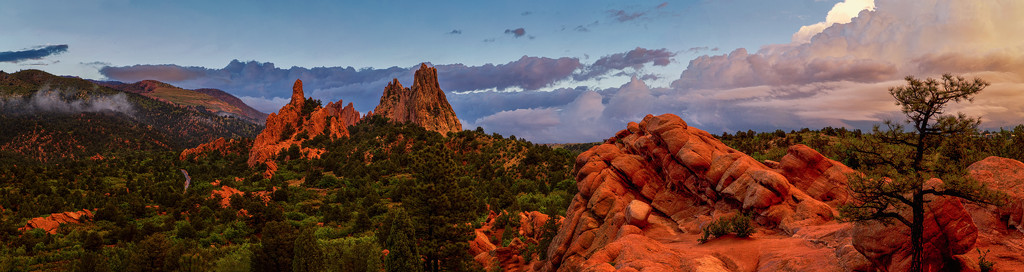 Spring Sunset in The Garden of the Gods by exposure4u
