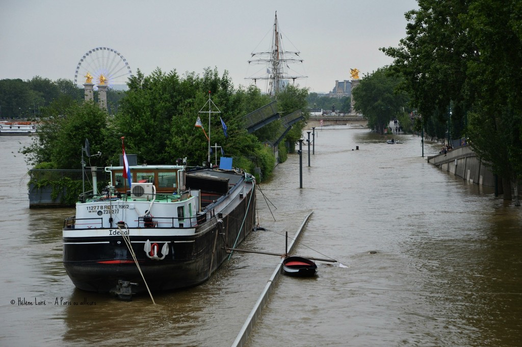 Paris' flood by parisouailleurs