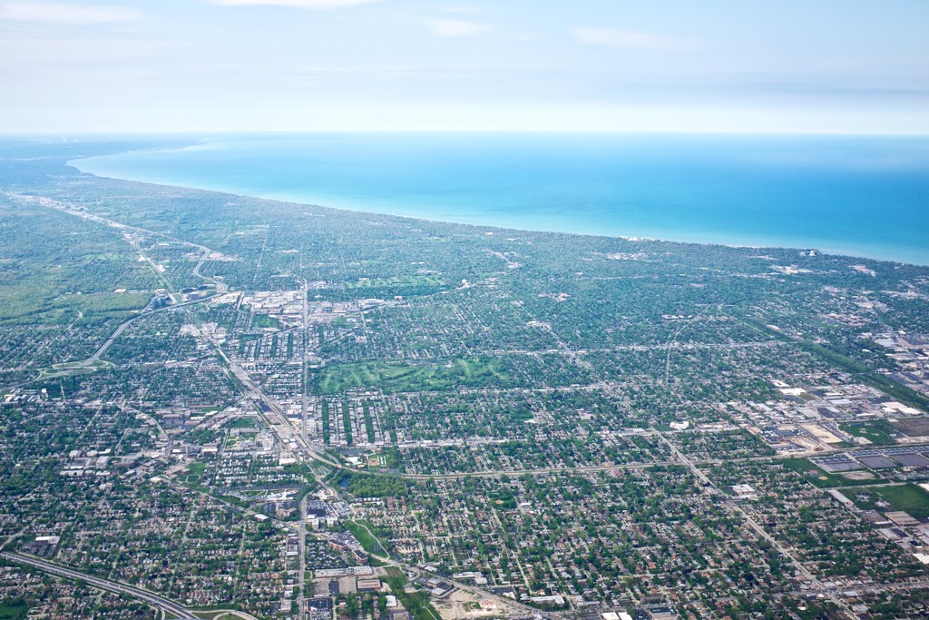 Flying over "NorthShore" Chicago by jyokota