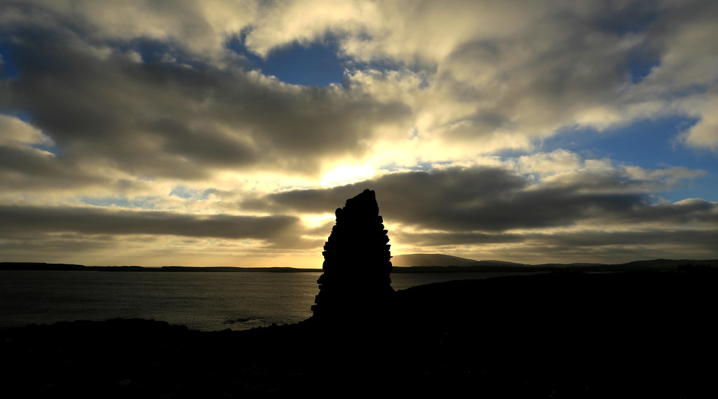 Sumburgh Cairn by lifeat60degrees