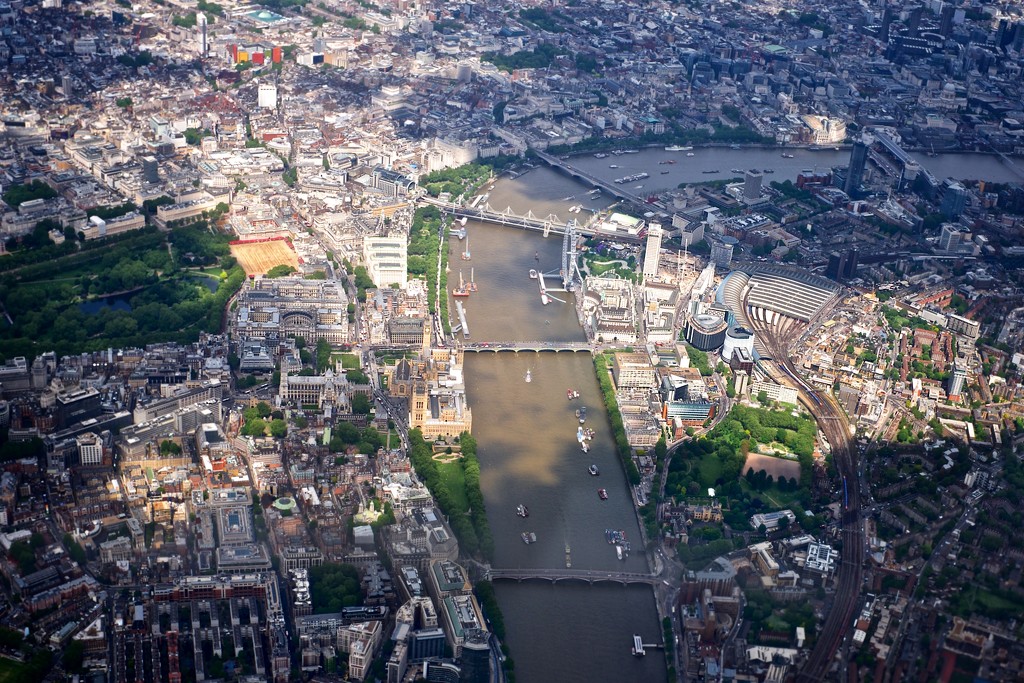 Planescape Over London by jyokota