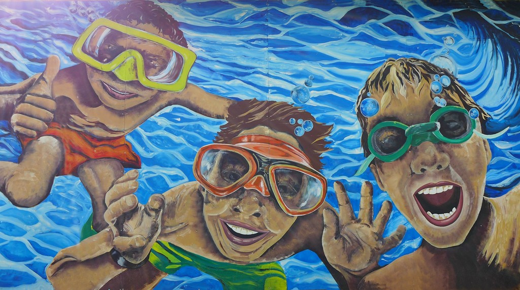 Under water mural by leggzy
