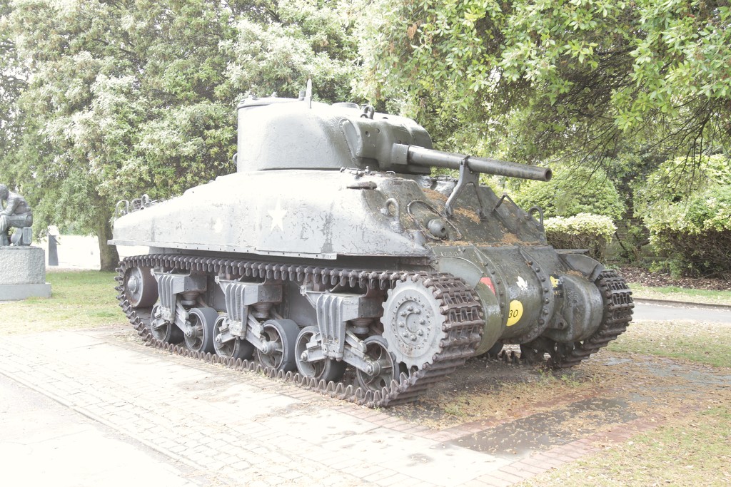 Sherman Tank by davemockford